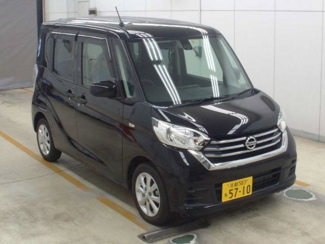 3022 NISSAN DAYZ ROOX B21A 2017 г. (NAA Osaka)